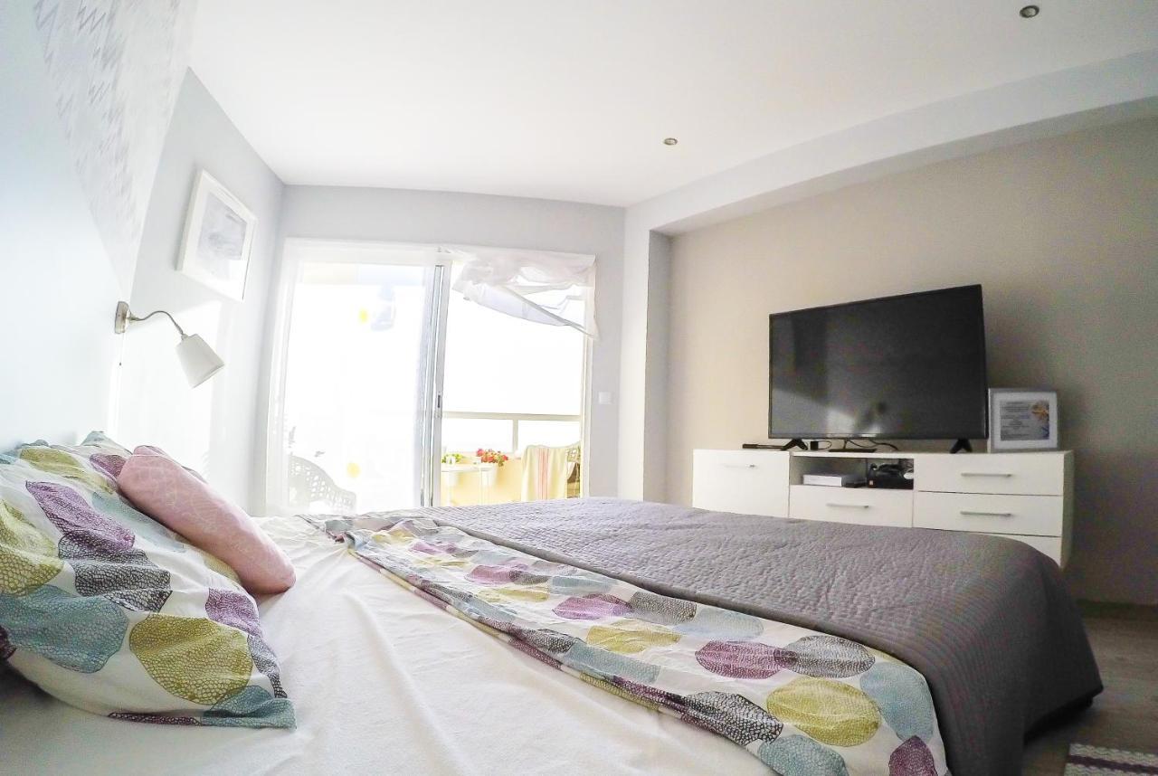 Casa De Locos Apartment เบนัลมาเดนา ภายนอก รูปภาพ