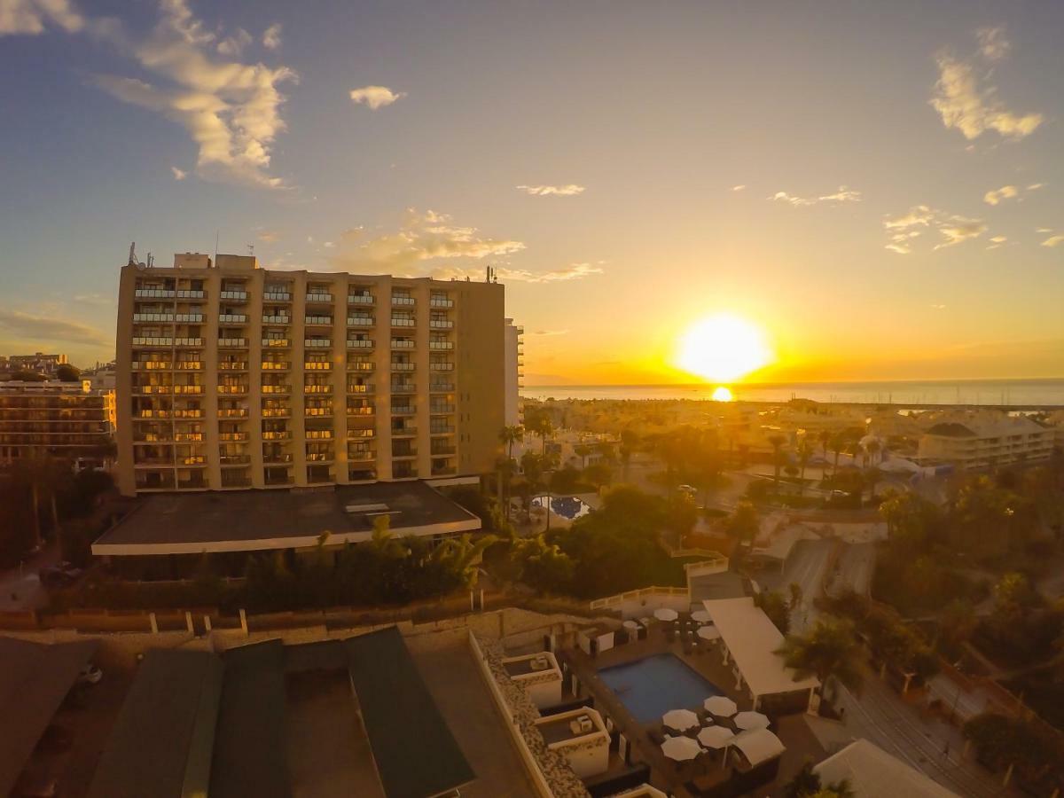 Casa De Locos Apartment เบนัลมาเดนา ภายนอก รูปภาพ